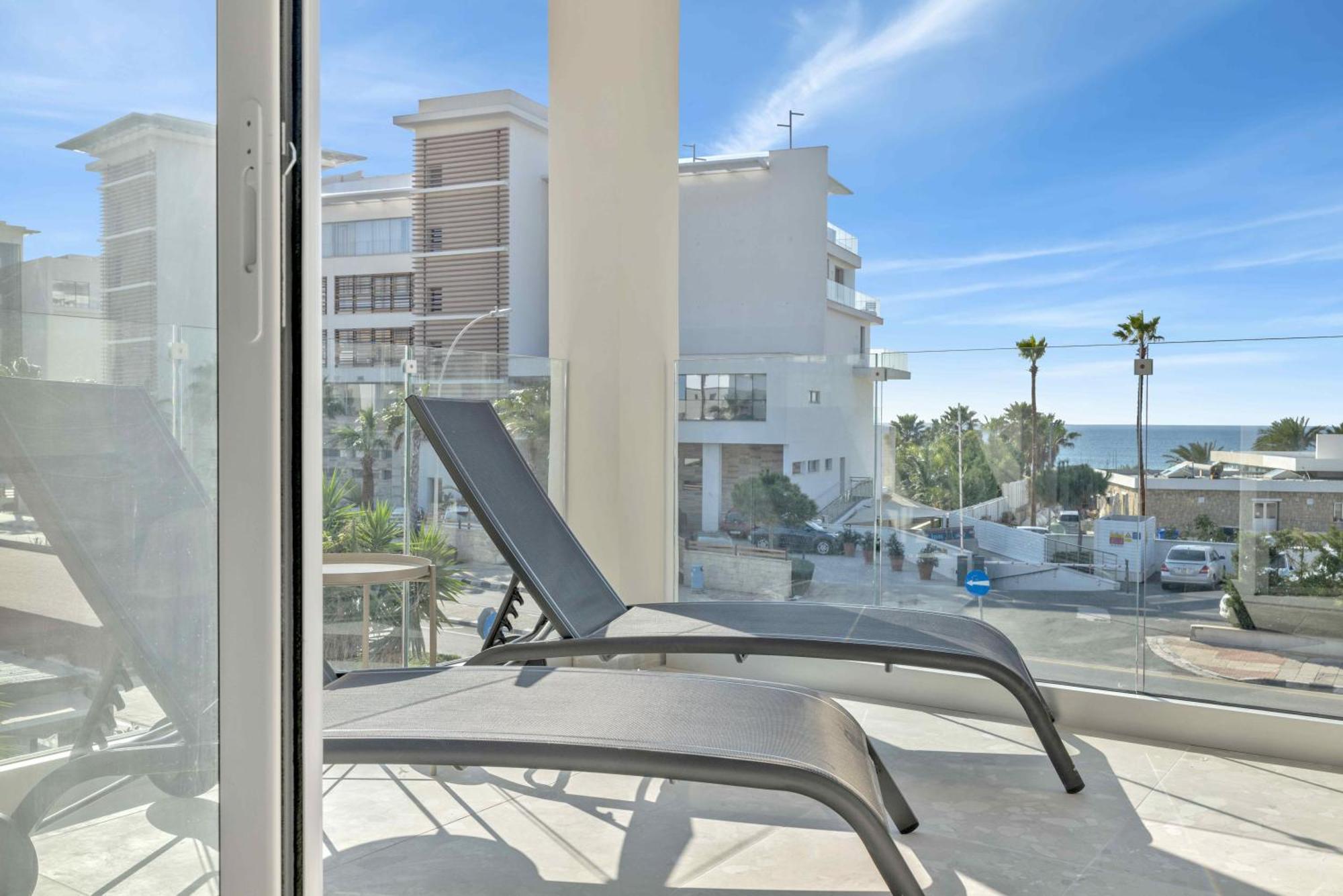 Phaedrus Living: Seaview Luxury Flat Limnaria 150 Apartment Paphos Exterior foto