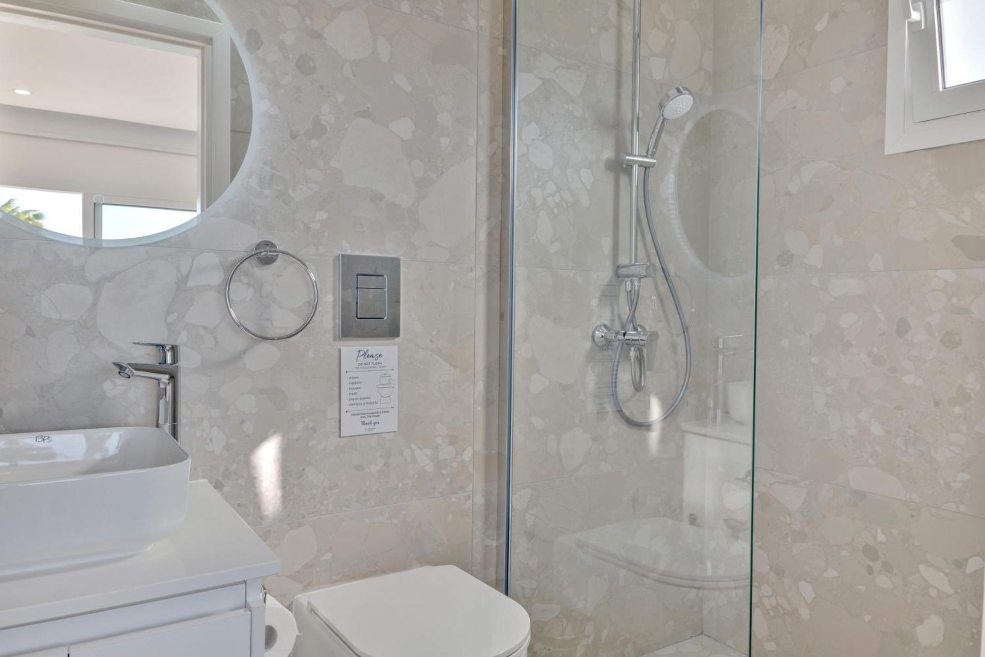 Phaedrus Living: Seaview Luxury Flat Limnaria 150 Apartment Paphos Exterior foto